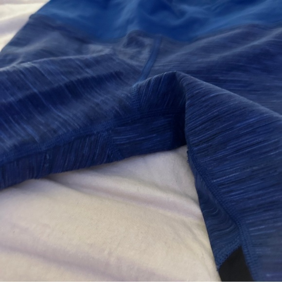 Lululemon Run For Your Life Crop Wee Are‎ From Space Limitless Blue Black size 6 - Picture 8 of 8